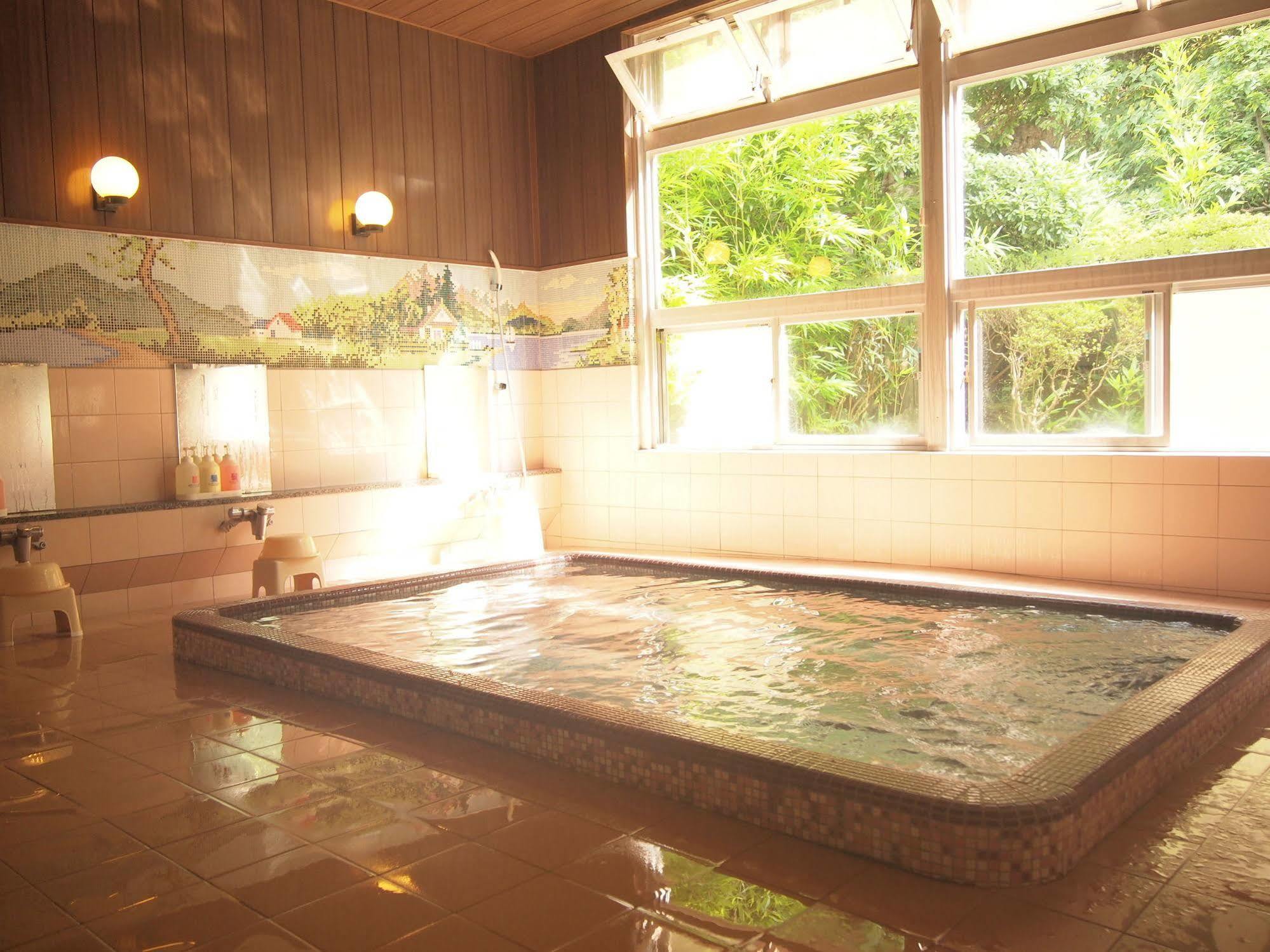 Yourou Onsen Honkan Onomichi Esterno foto